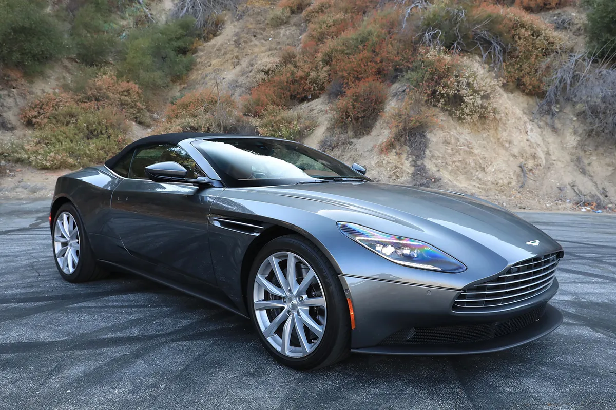 DB11 Volante