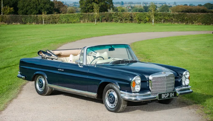 "Fintail" W111